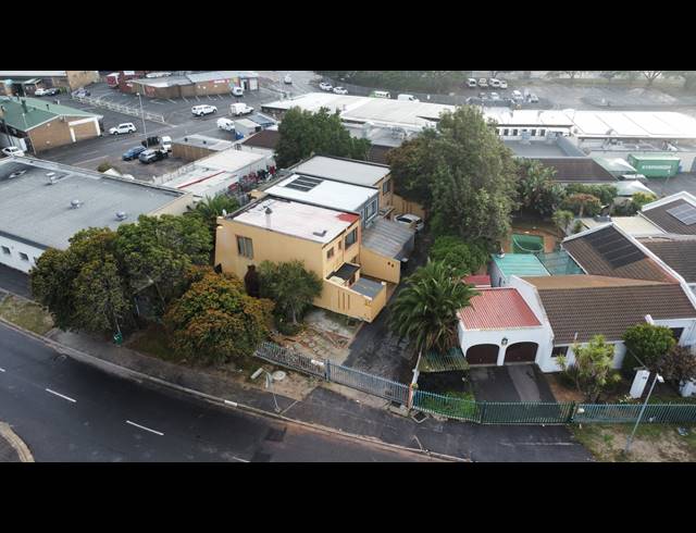 390M² APARTMENT BLOCK FOR SALE IN TABLE VIEW